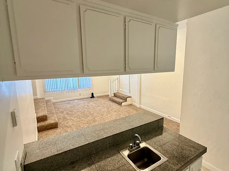 332 Culver Blvd #4B — Photo 2