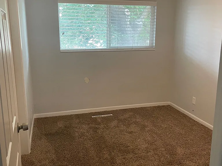 9323 S Jean Dr — Photo 8