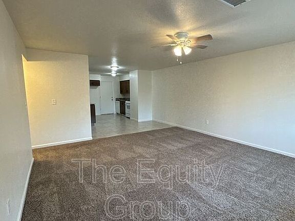 3rd image of 2438 W Caldwell Ave