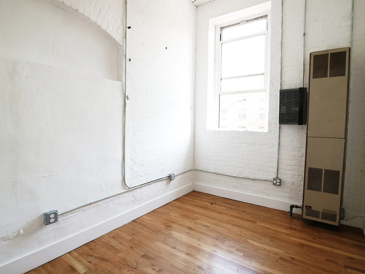 885 Park Avenue — Photo 4