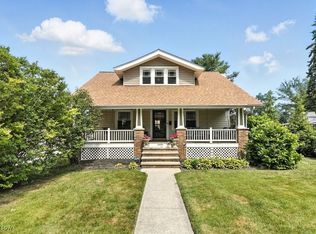 15700 Lydian Ave, Cleveland, OH 44111