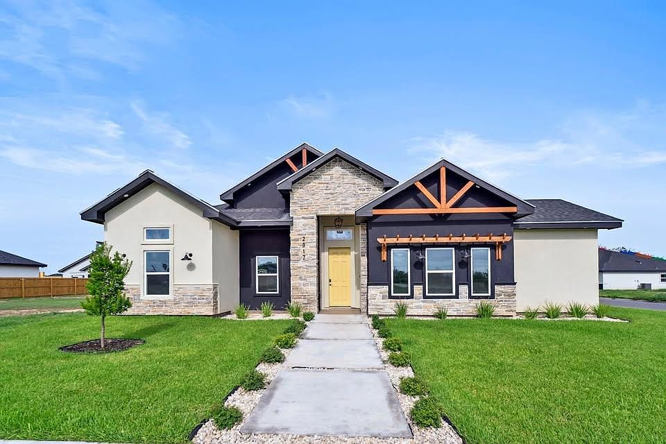 1st image of 2917 Arboledas Dr