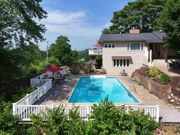 1601 Brunswick Rd, Waynesboro, VA 22980