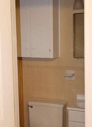 5th image of 1206 Sunset Dr