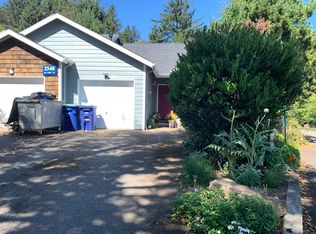 2548 NE 33rd St #1, Lincoln City, OR 97367