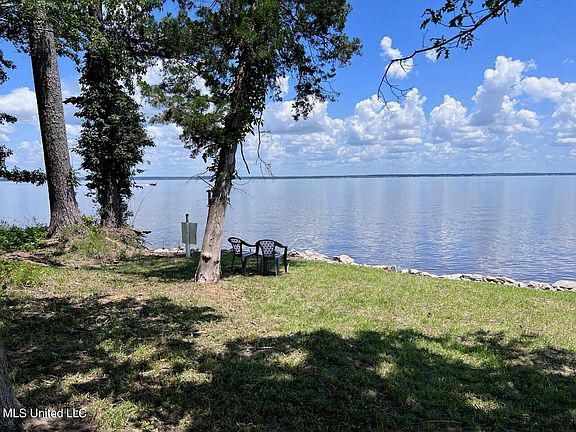 2nd image of 107 N Natchez Dr Lot 763