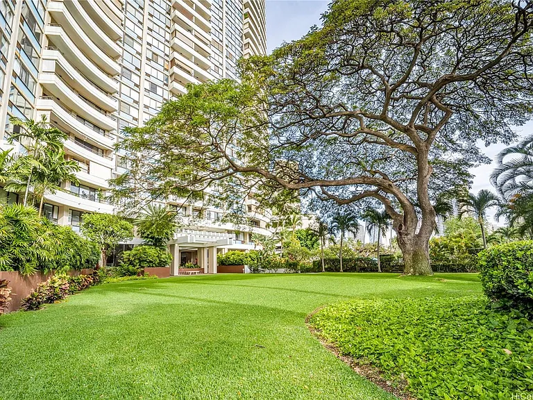 2333 Kapiolani Blvd #405 — Photo 2