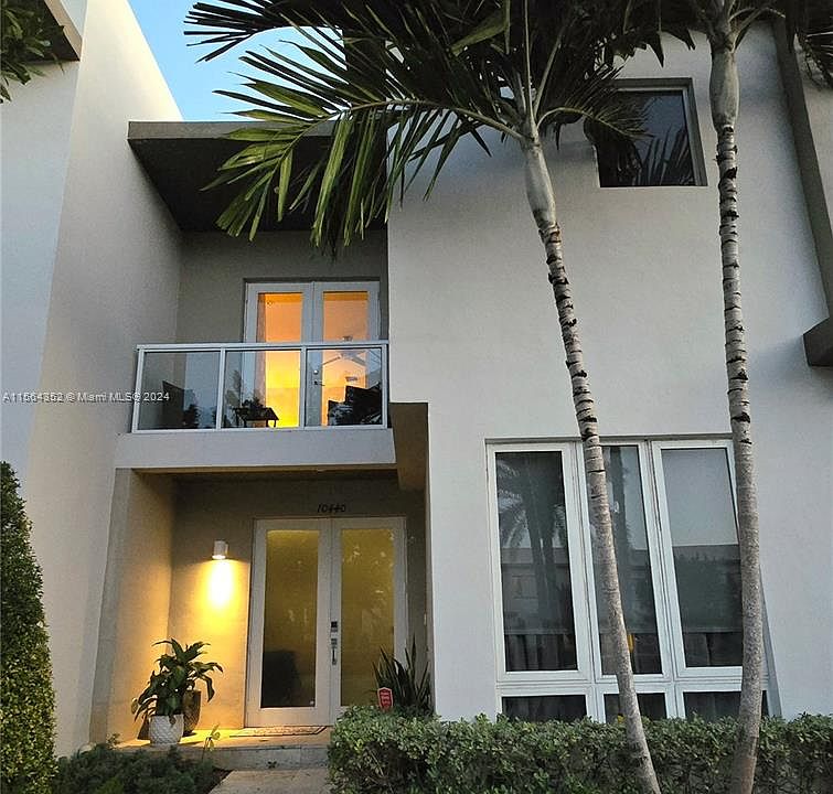1st image of 10440 NW 66th St
