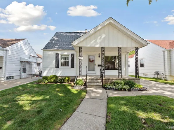 1607 7th St, Wyandotte, MI 48192