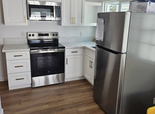 6442 Jumilla Ave, Woodland Hills, CA 91367