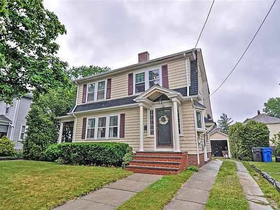 3rd image of 84 Paine Ave