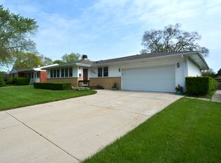 1521 N Ridge Ave, Arlington Heights, IL 60004