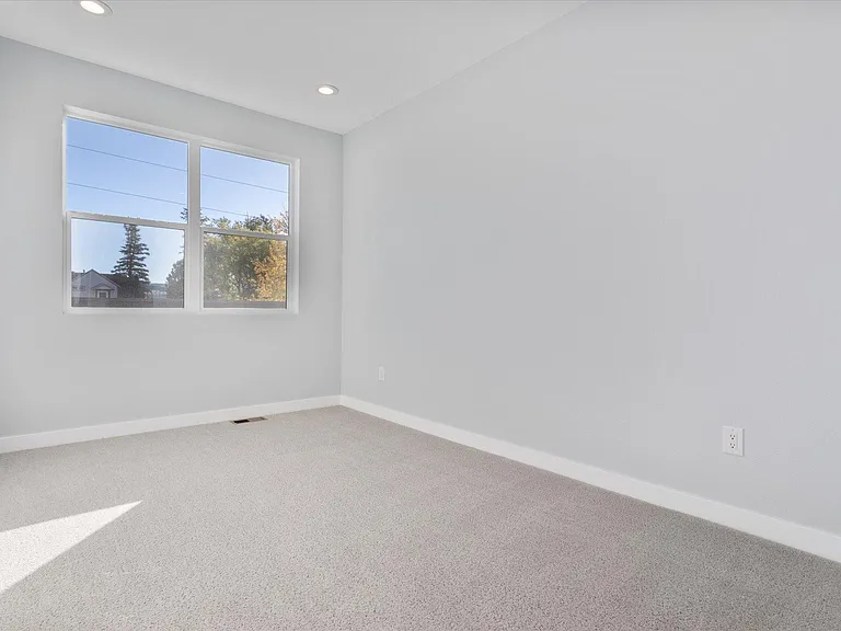 6 S Cantril St #A — Photo 21