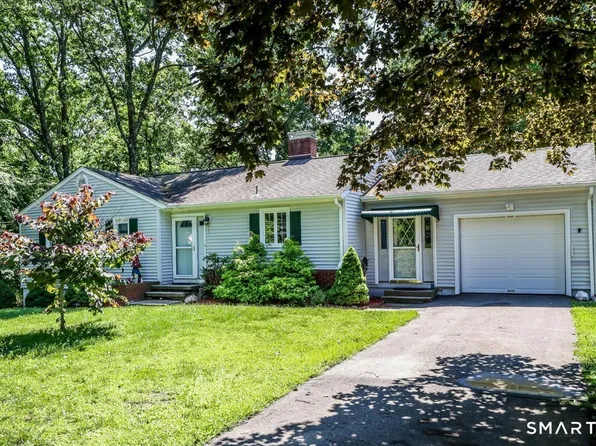 7 Mohawk Circle, Danbury, CT 06811