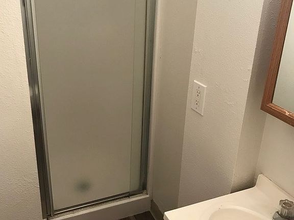 3rd image of 1405 Lewis St #132