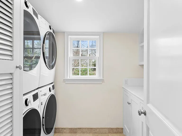 5 Hook Pond Ln — Photo 14