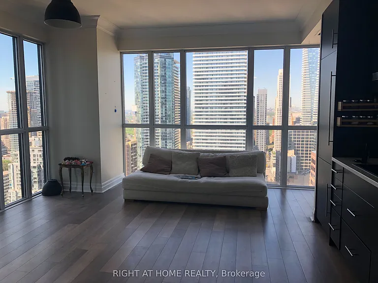 28 Ted Rogers Way #3304 — Photo 5