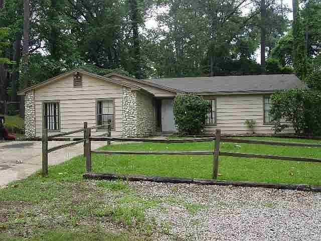 1st image of 2064 Darnell Cir