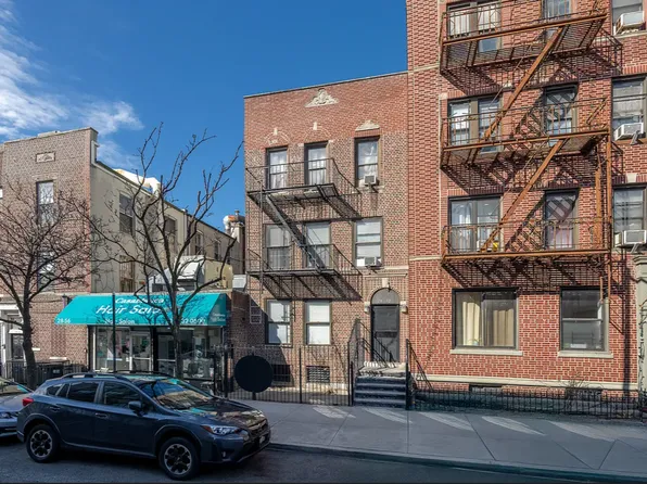 28-52 35th Street image 1 of 3