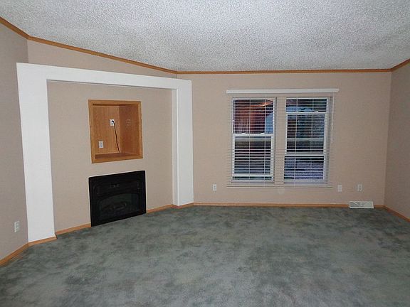 3rd image of 500 Prairie Ave