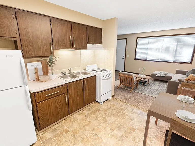 Collegewood Place Apartments — Photo 6