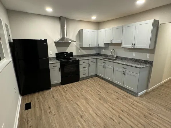 7511 Chalmers Ave, Warren, MI 48091