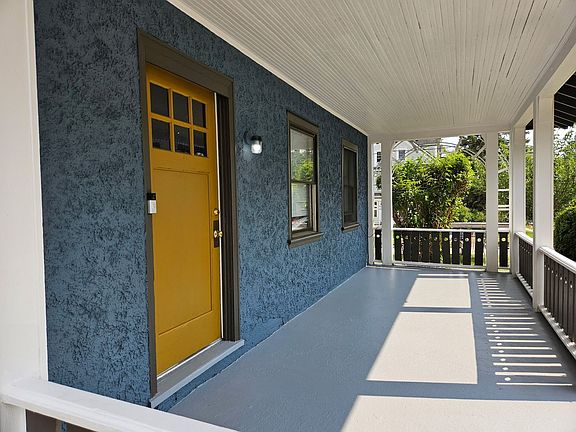3rd image of 849 E University Ave