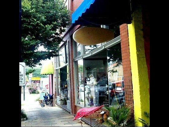 1st image of 114 N Jefferson Ave