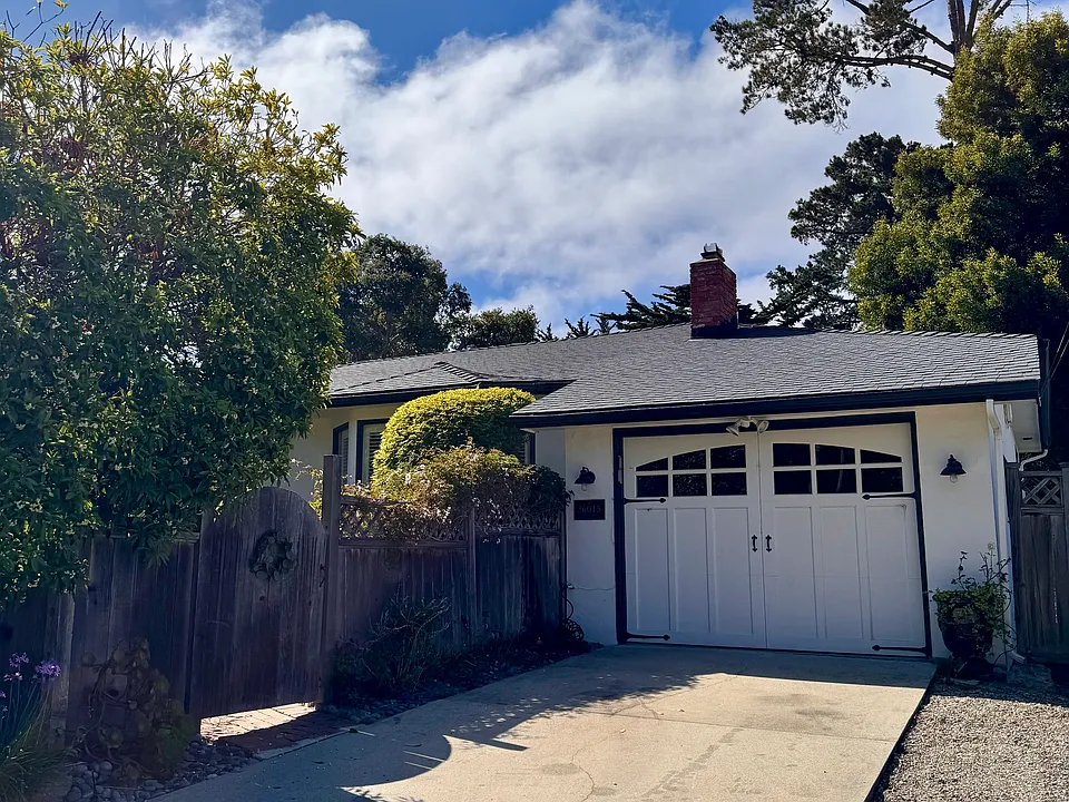26015 Atherton Dr