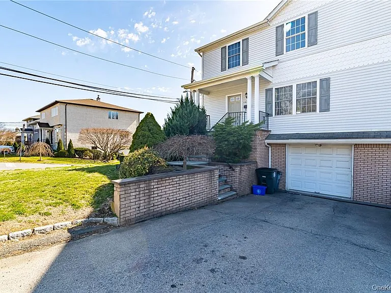 35 Harrison Ave — Photo 2