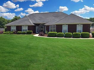 199 McRae Rd, Deatsville, AL 36022