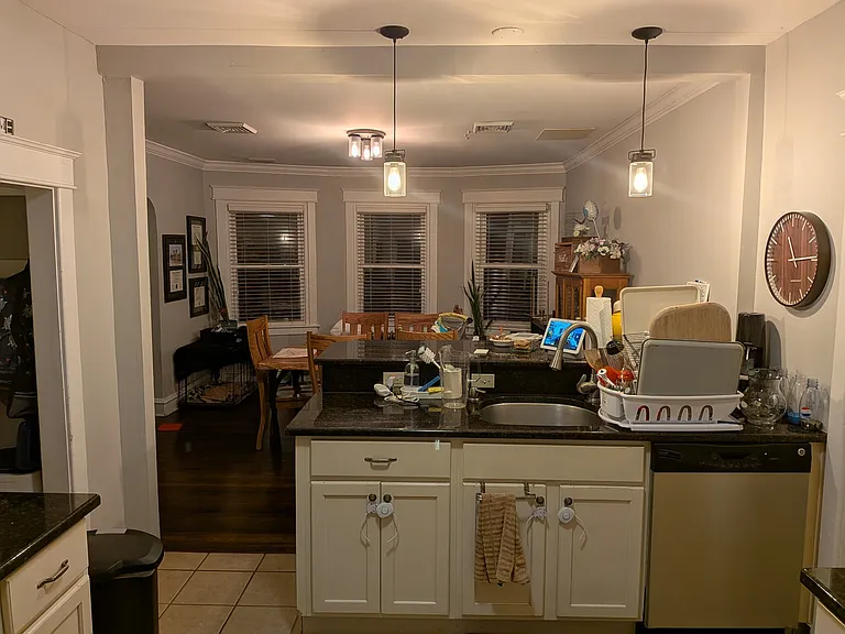 615 Lawson Ave — Photo 6