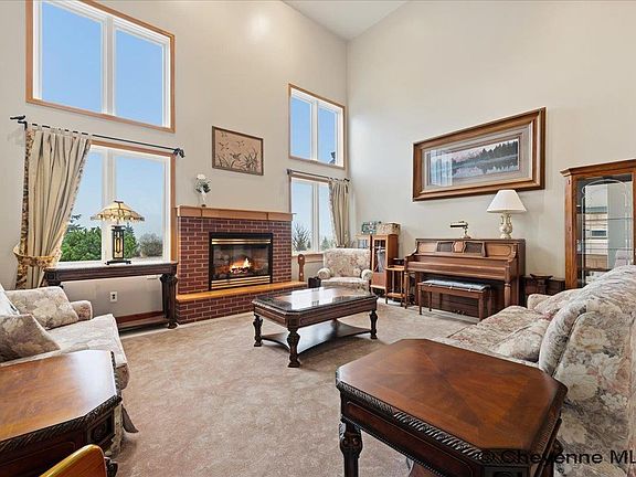 2nd image of 6704 Foxglove Dr