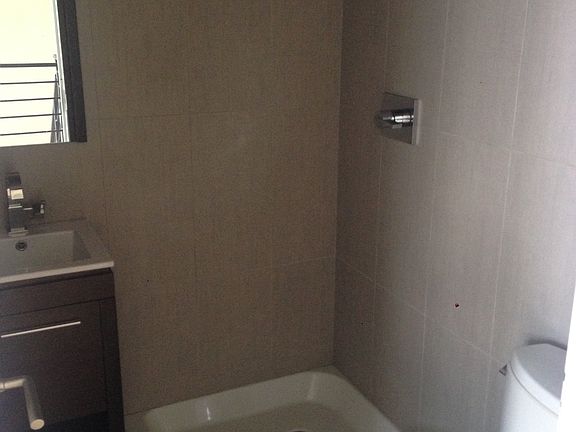 5th image of 1056 Nostrand Ave