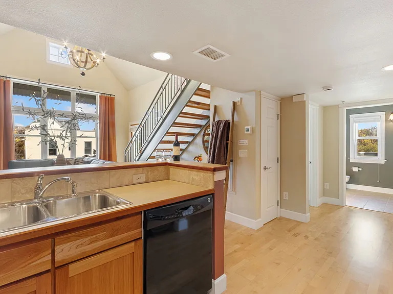 409 Mason Ct #228 — Photo 6