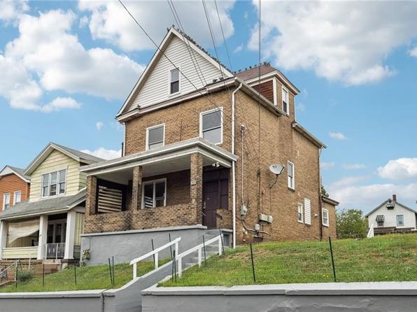 328 James St