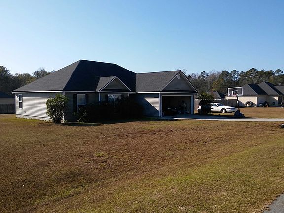 2nd image of 28 Palmetto Pines Ln