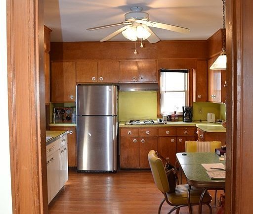 3rd image of 31 Francis Ave