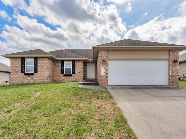 912 Wesley Avenue, Nixa, MO 65714