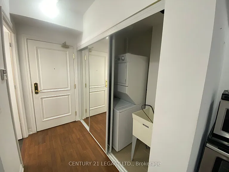 9245 Jane St #1503 — Photo 15