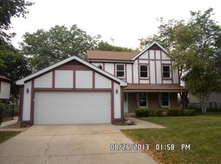 5000 Dukesberry Ln, Hoffman Estates, IL 60010