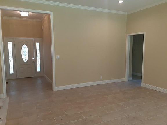 5th image of 110 Shady Shores Dr