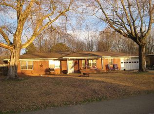 108 Eve St S, Mena, AR 71953