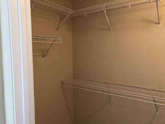 3rd image of 116 Creekland Way #116