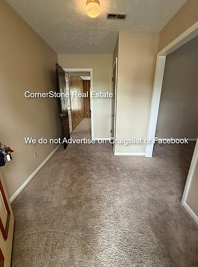 3 bed, 2.5 bath, 1856 sqft, $1,595 — Photo 3