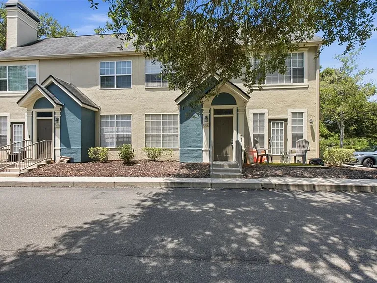 13703 Richmond Park Dr N #1706 — Photo 1
