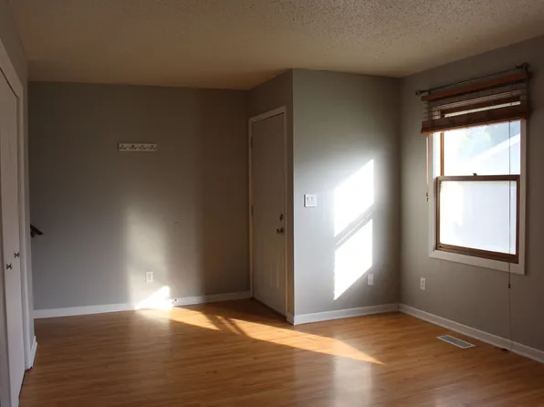 3751 Renee Dr, Bismarck, ND 58503