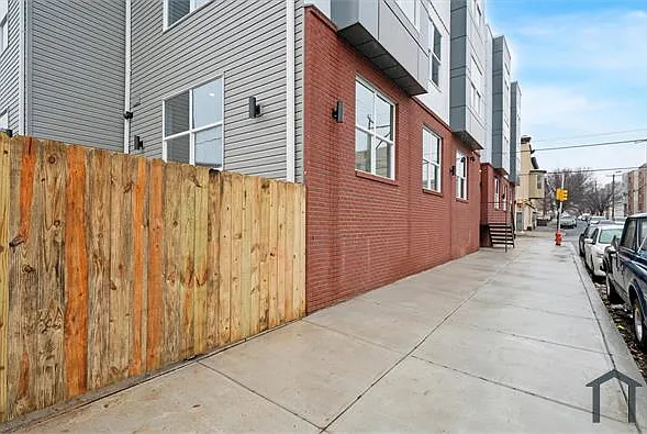 1700 Master St — Photo 5