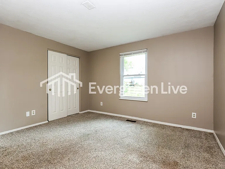 2925 Maureen Ct — Photo 12