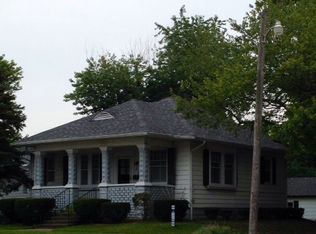 150 W Rowe St, Roodhouse, IL 62082